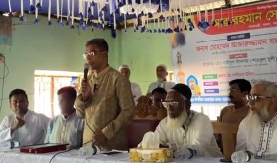 এতিম হাফেজে কুরআন ছাত্র ও ছাত্রীদের সহায়ক সামগ্রী বিতরণ