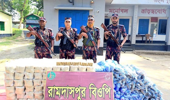 গোমস্তাপুরে ভারতীর বিড়ি ও কারেন্ট জাল আটক