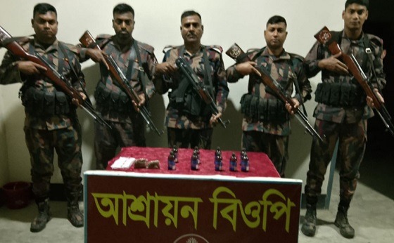 দৌলতপুর সীমান্তে এলএসডিসহ বিপুল মাদক উদ্ধার