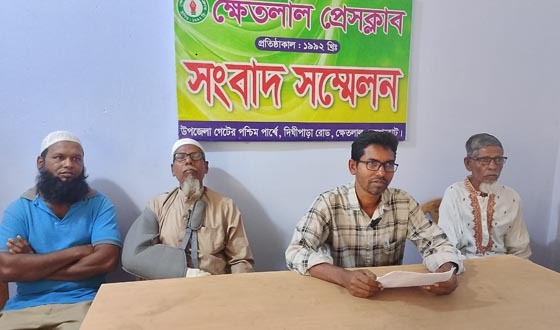 ধর্ষণচেষ্টা মামলার আসামিকে খাদেম নিয়োগের অভিযোগে উত্তেজনা