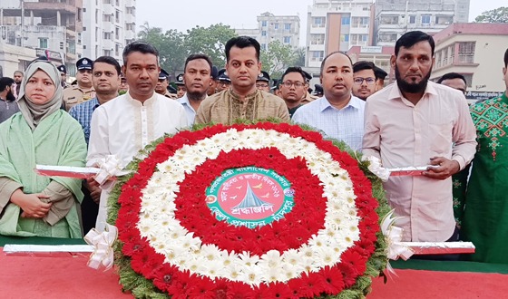 মহান স্বাধীনতা ও জাতীয় দিবসে চাঁদপুরে সর্বস্তরের শ্রদ্ধা নিবেদন