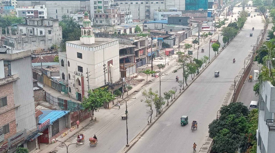 রাজধানীতে এখনো ছুটির আমেজ