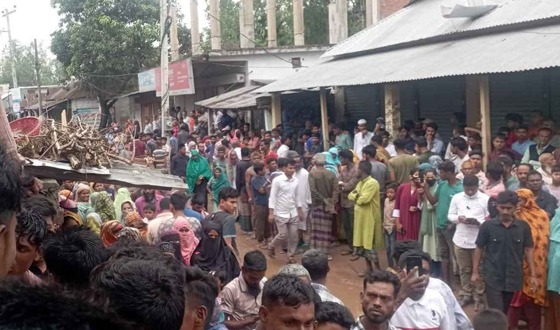 গাইবান্ধায় নারীর গলা কাটা লাশ, উঠানে পড়েছিল কাটা পুরুষাঙ্গ