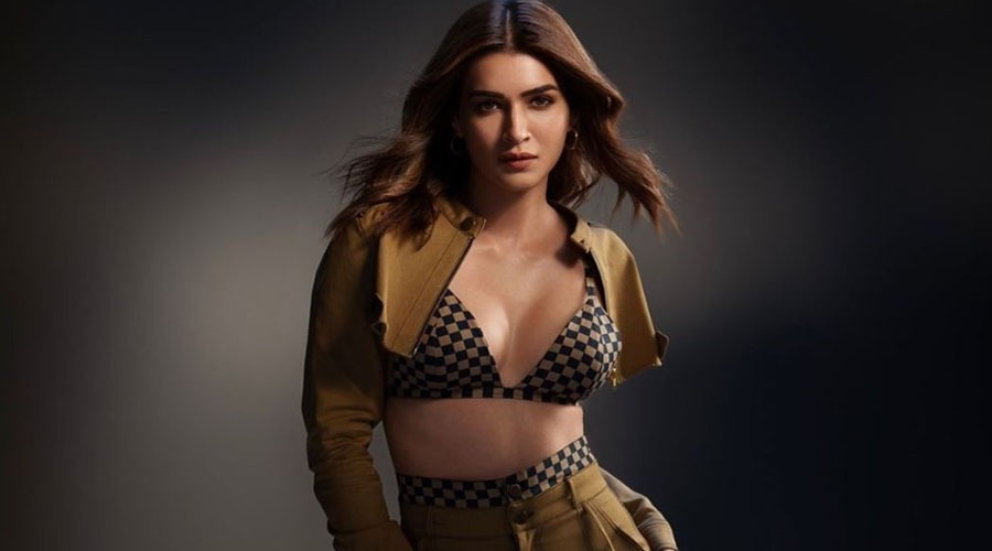 কবে বিয়ের পিঁড়িতে বসছেন কৃতি শ্যানন?