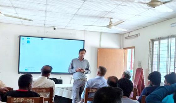 বিআরটিএ ও ডামের উদ্যোগে ৮১৫ গণপরিবহণ চালককে প্রশিক্ষণ প্রদান