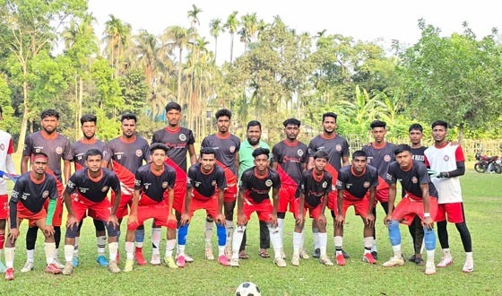 নড়াইলে  প্রীতি ফুটবল ম্যাচ অনুষ্ঠিত