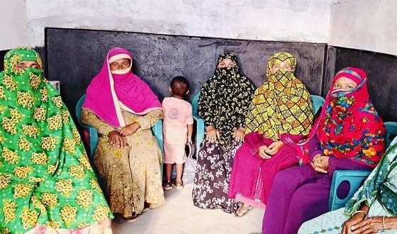 কার্ডের জন্য নেওয়া টাকা ফেরৎ পেতে প্রশাসনের হস্তক্ষেপ কামনা