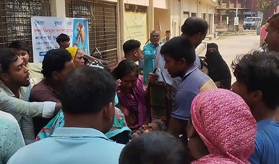 গাংনীতে বোমা সদৃশ বস্তু ও চিরকুট উদ্ধার