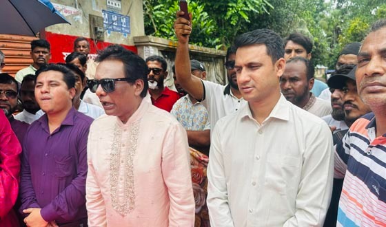 নাঙ্গলকোটে সড়ক উদ্বোধন করেন সাংসদ মোবাশ্বের আলম
