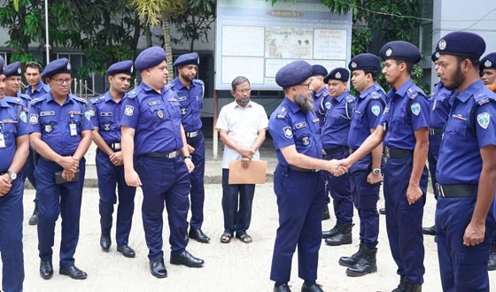 চাঁদপুর সদর মডেল থানা বার্ষিক পরিদর্শনে পুলিশ সুপার